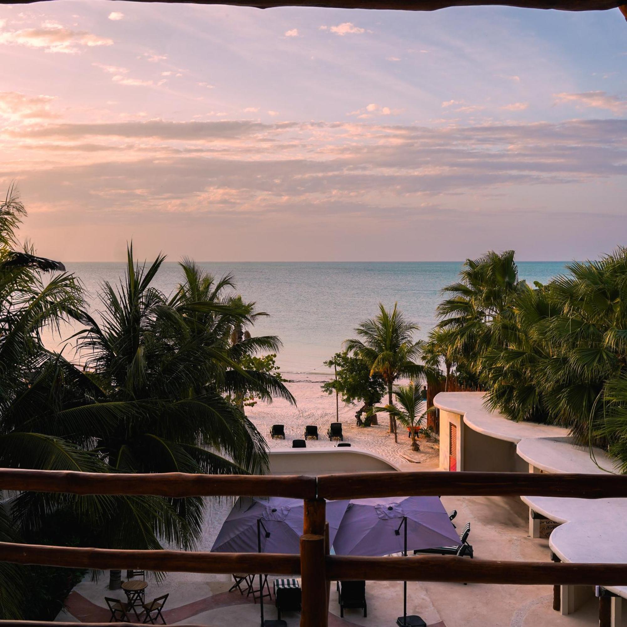 Beach Front Hotel Boutique Dk House Isla Holbox Bagian luar foto